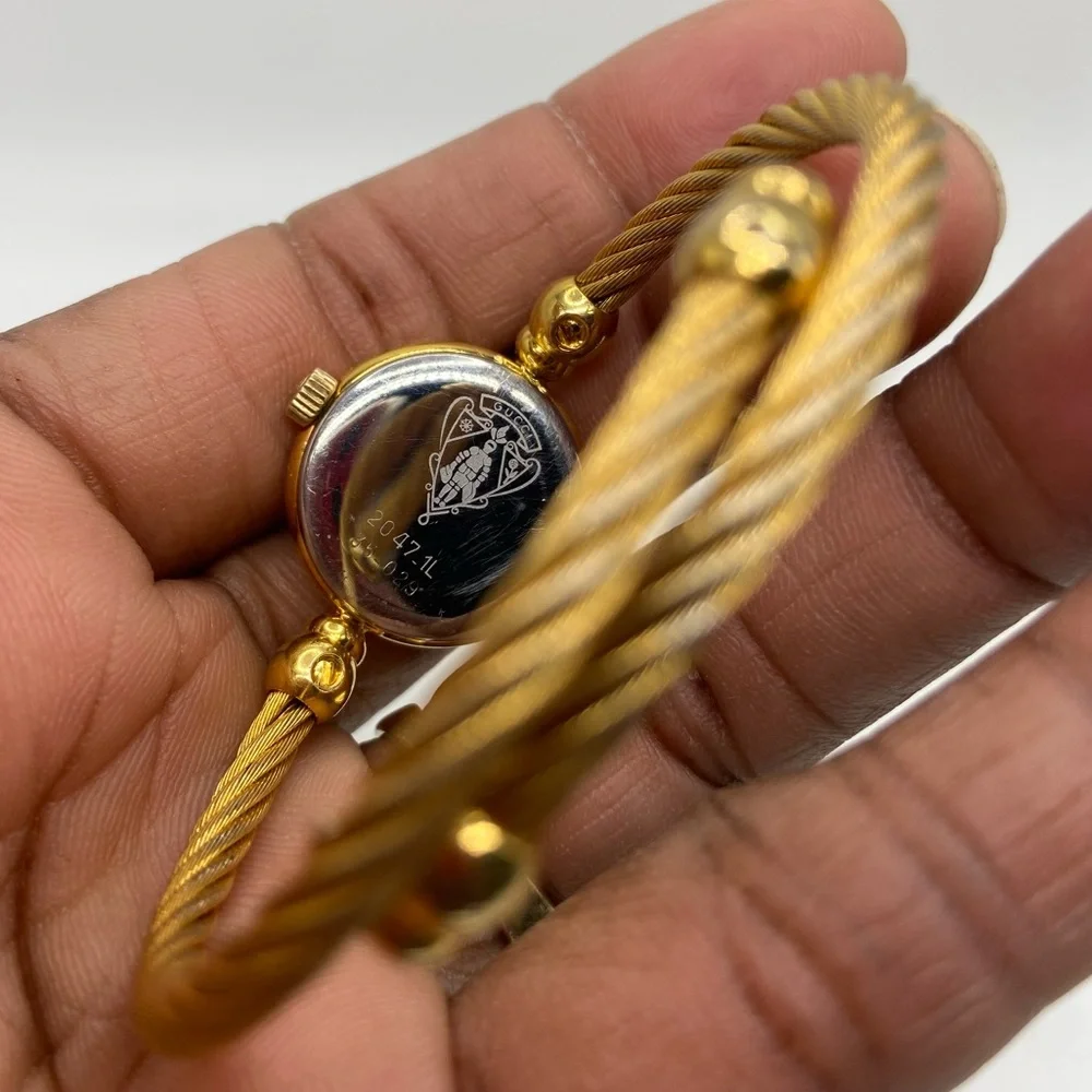 Gucci Bangle Watch 2047L Quartz Watch - Picture 7 of 12